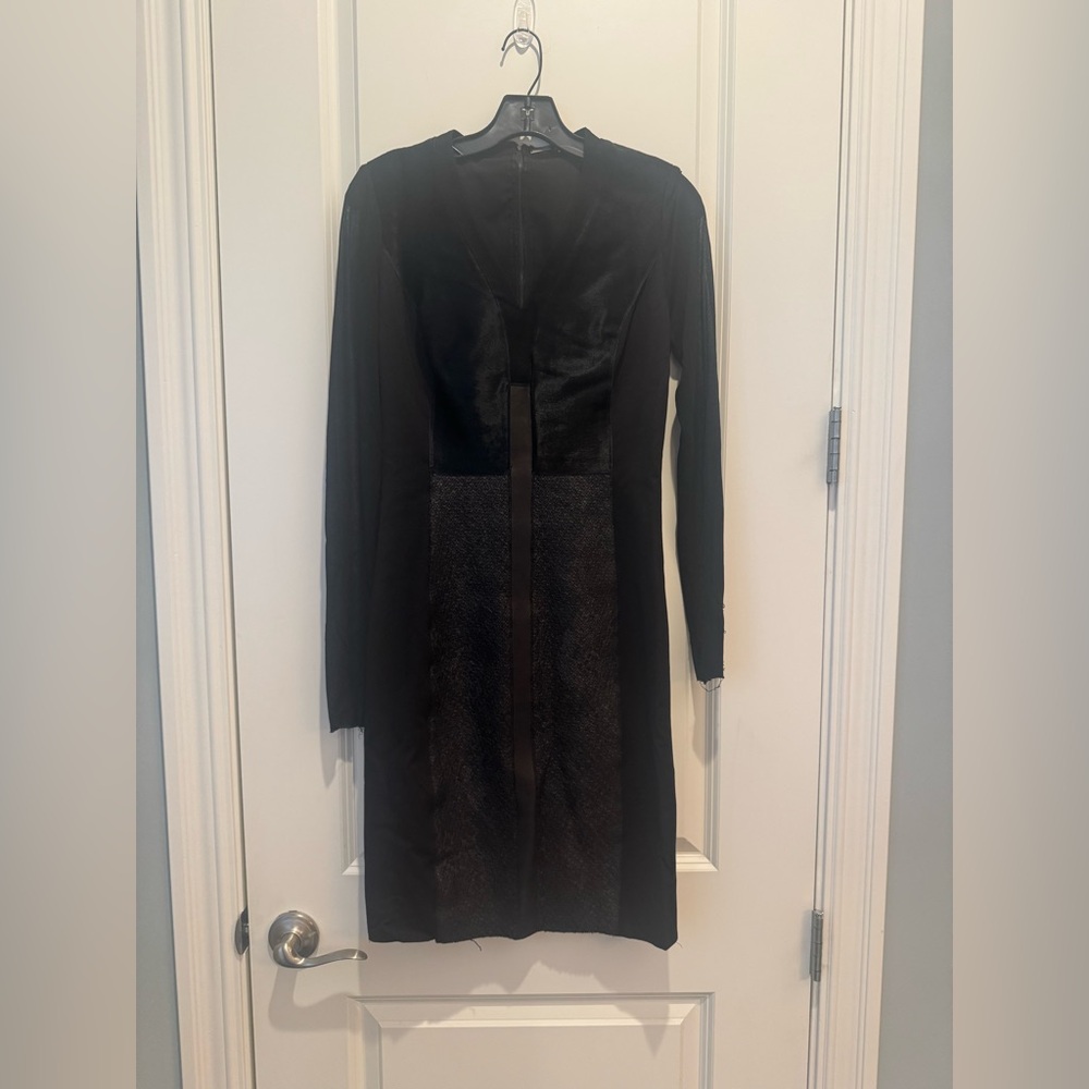 Elie Tahari Elegant Black Long Sleeve Dress.  Size 4
